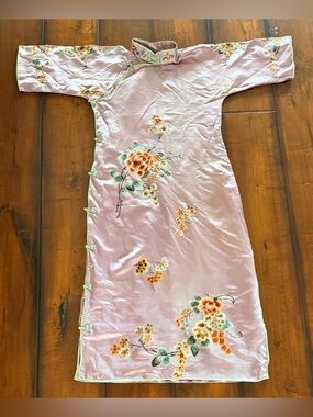Vintage Chinese Silk Pink Floral Embroidered Cheongsan Dress - TLC